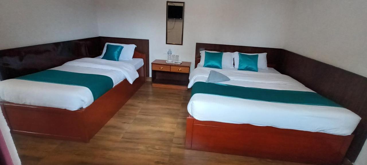 Hotel Dolly Pokhara Exteriör bild