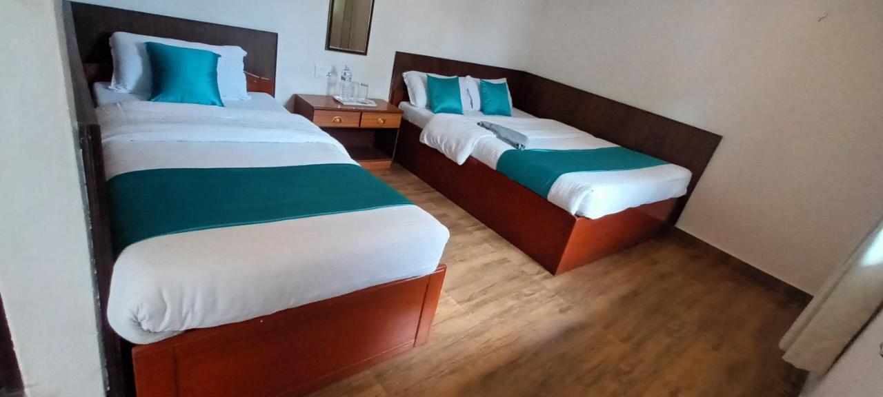 Hotel Dolly Pokhara Exteriör bild
