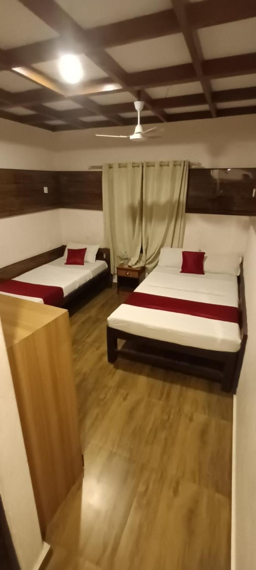 Hotel Dolly Pokhara Exteriör bild