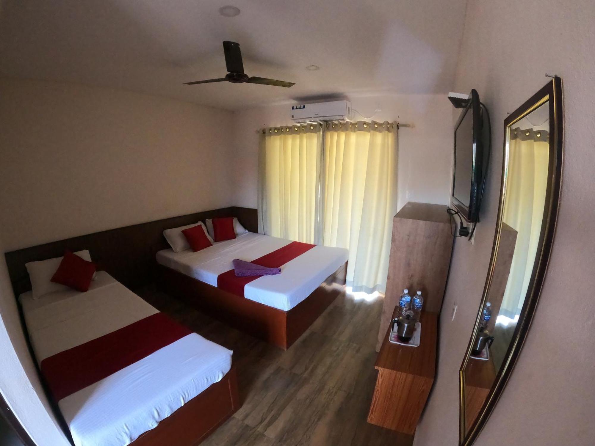 Hotel Dolly Pokhara Exteriör bild