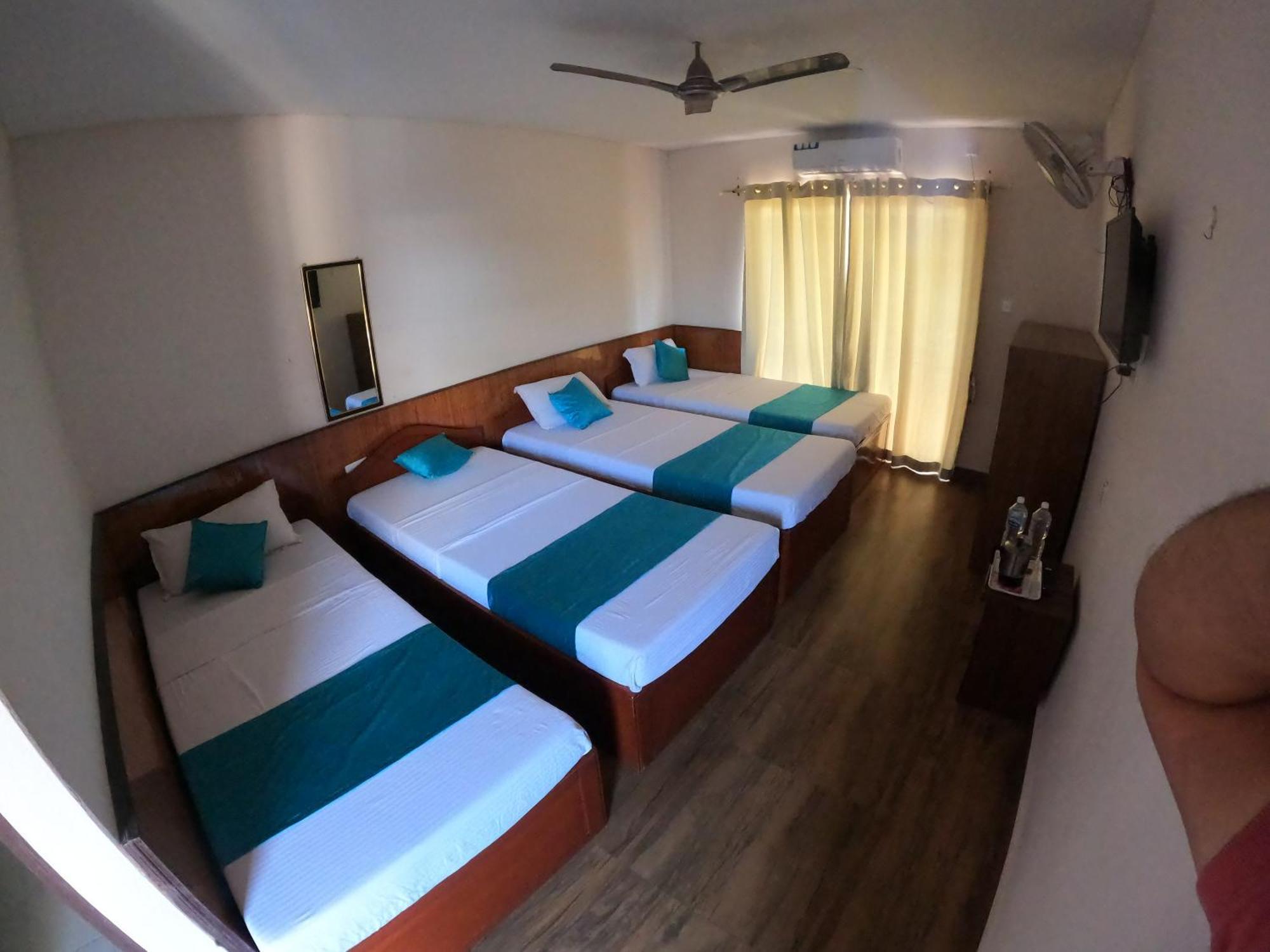 Hotel Dolly Pokhara Exteriör bild