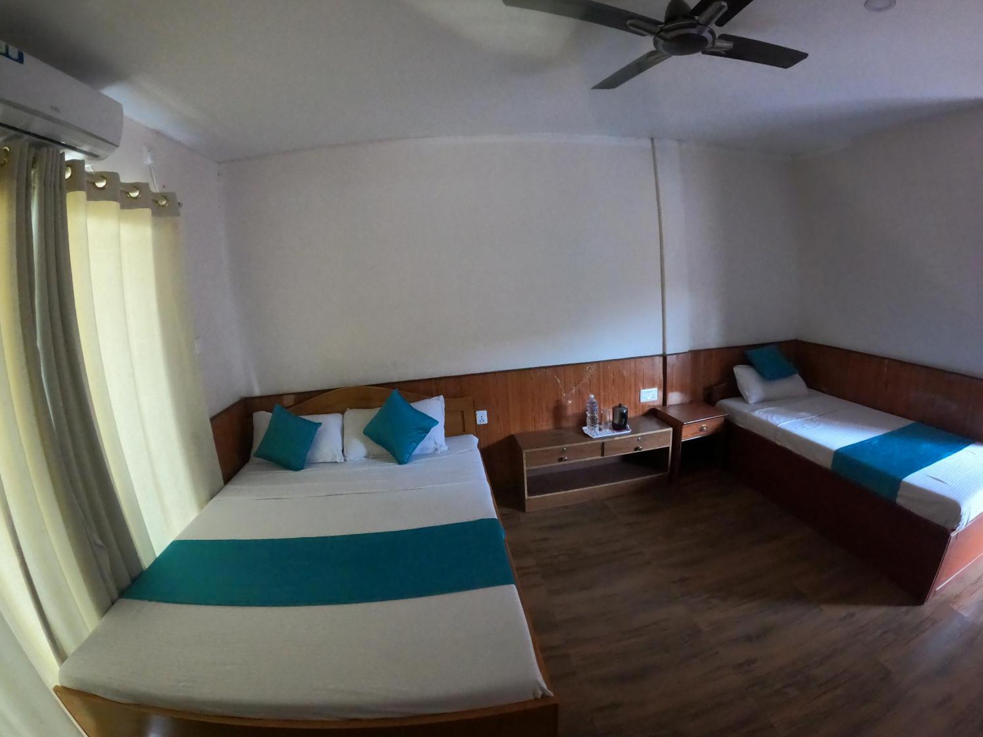 Hotel Dolly Pokhara Exteriör bild