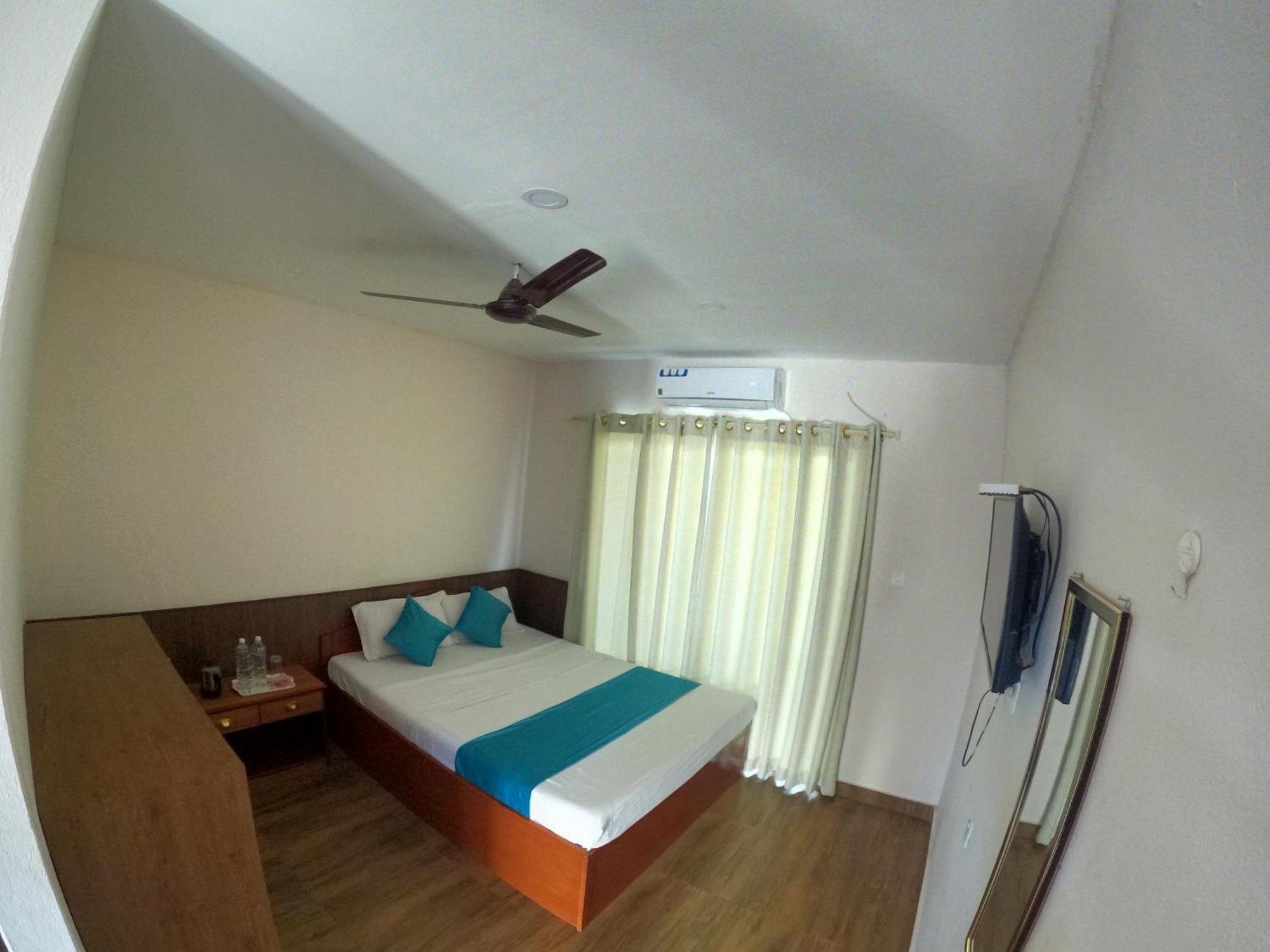 Hotel Dolly Pokhara Exteriör bild