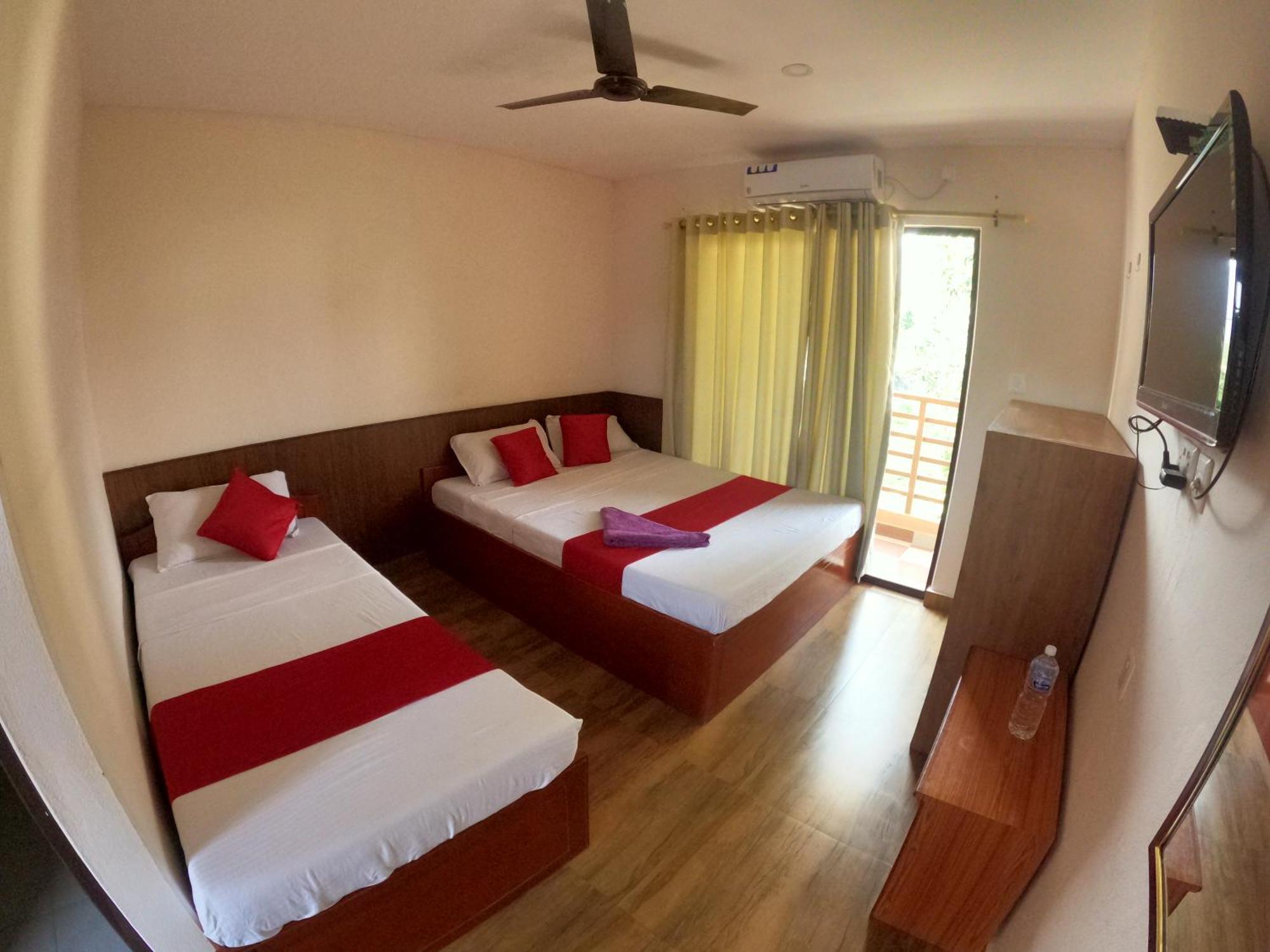 Hotel Dolly Pokhara Exteriör bild